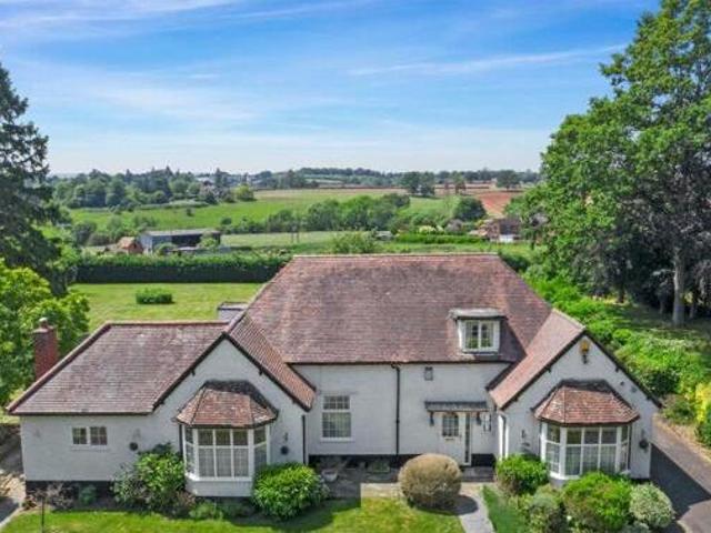 House for sale in Worcester, Worcestershire