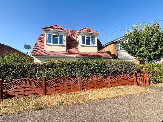 Bungalow for rent in Hockerill, Colliers End