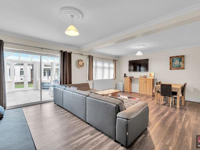 House for rent in Lower Halliford, Surrey