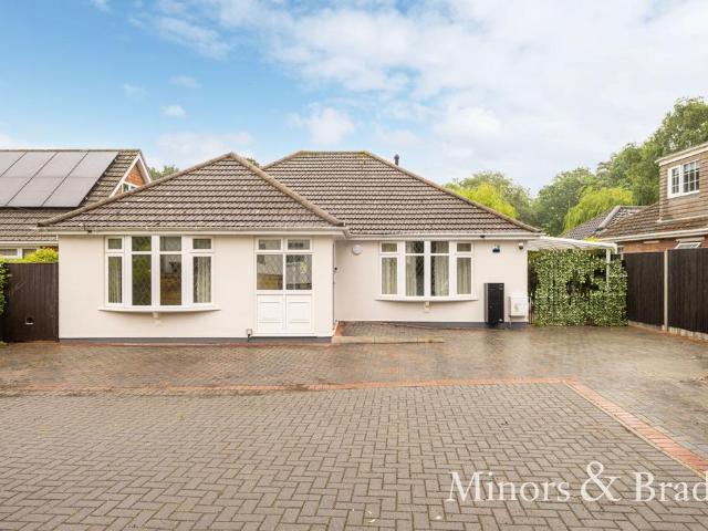 Bungalow for rent in Eastbridge, Suffolk