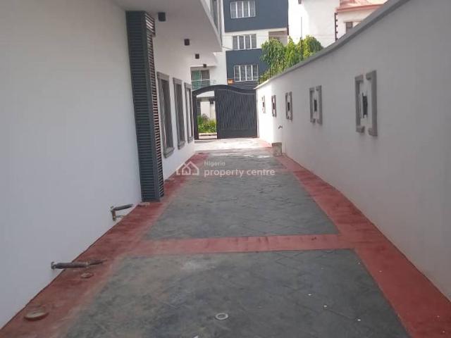 Detached duplex for rent in Ikeja , Abuja