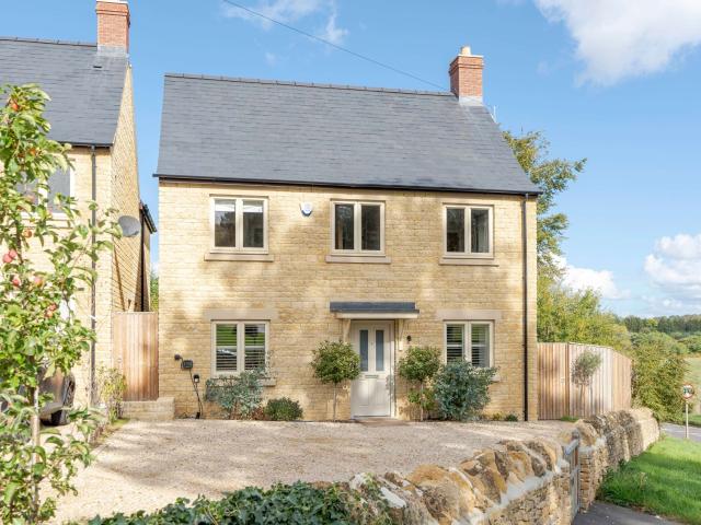 House for rent in Church Enstone, West Oxfordshire