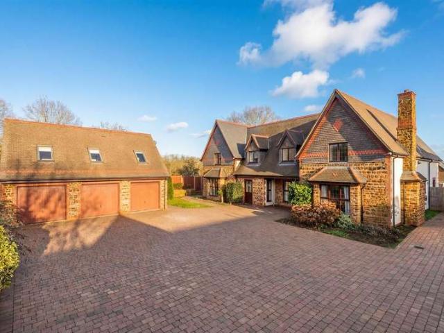Farm for sale in East Hunsbury, Far Cotton