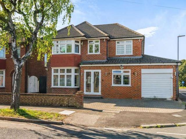 Farm for sale in Little Stanmore, Greater London