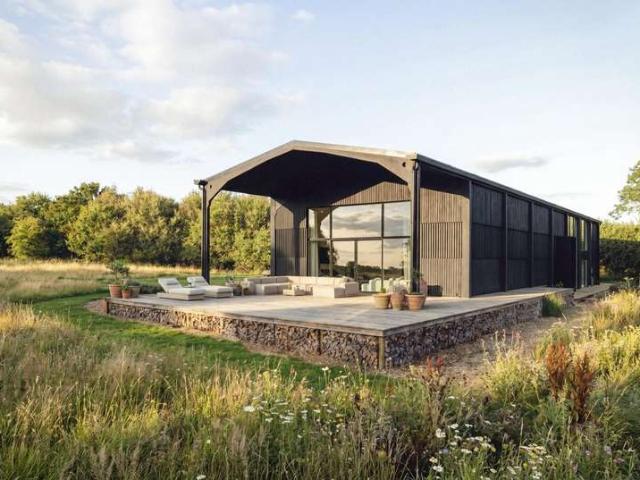 Farm for sale in Sewardstonebury, Epping