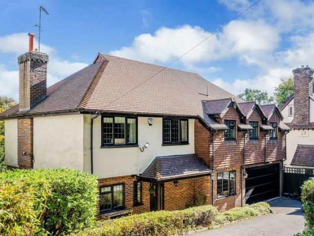 Farm for sale in Oxted, Hillview