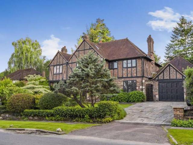 Farm for sale in London Borough of Barnet, Greater London