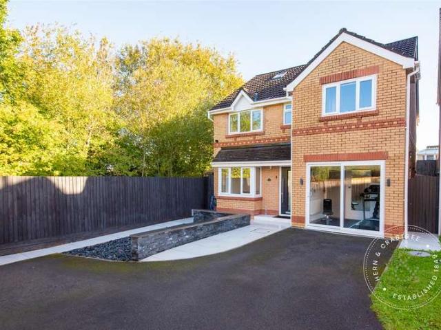 Farm for sale in St Fagans, Cardiff