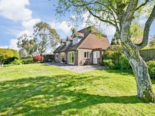 Farm for sale in Beech Grove Bruderhof, Ash