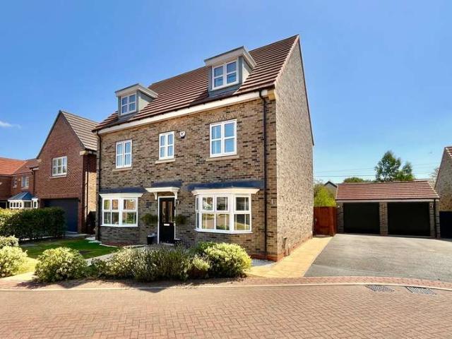 Farm for sale in Branton, South Yorkshire