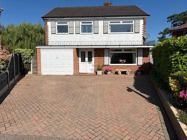 Farm for sale in Cheadle Hulme, Greater Manchester