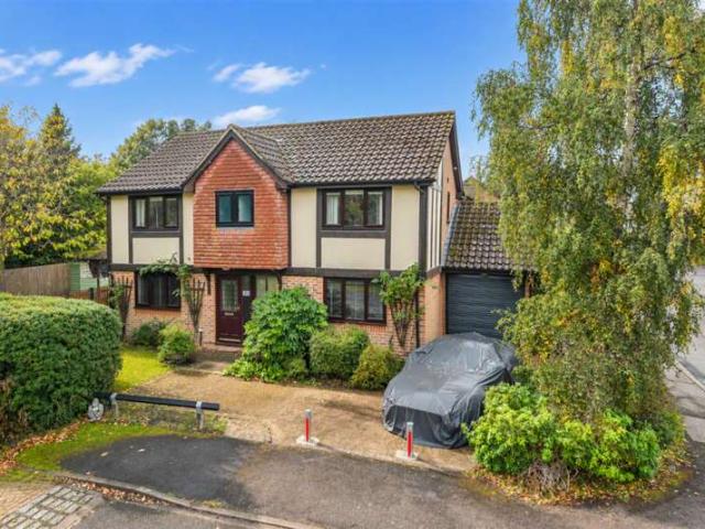 Farm for sale in Horley, Reigate and Banstead