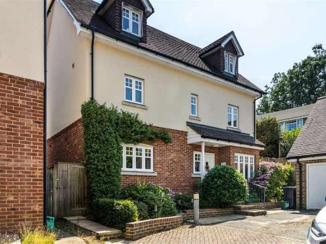 Farm for sale in Perryfields, West Sussex