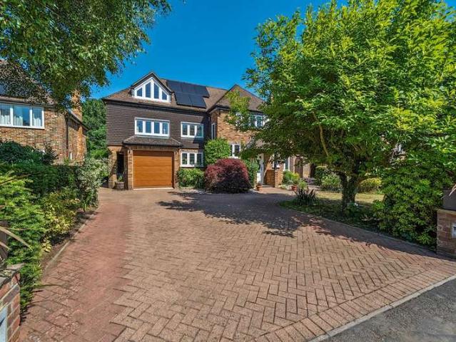 Farm for sale in Hitcham, Burnham