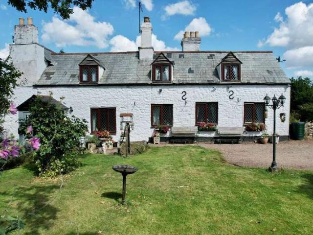 Farm for sale in Pencraig