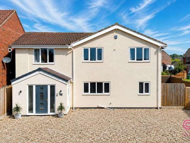 Farm for sale in Oversetts, Egginton