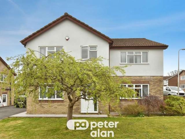 Farm for sale in Treharris