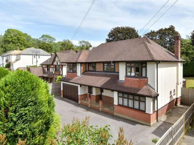 Farm for sale in London Borough of Croydon, Sanderstead