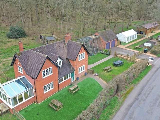 Farm for sale in Crookhill, Worcestershire