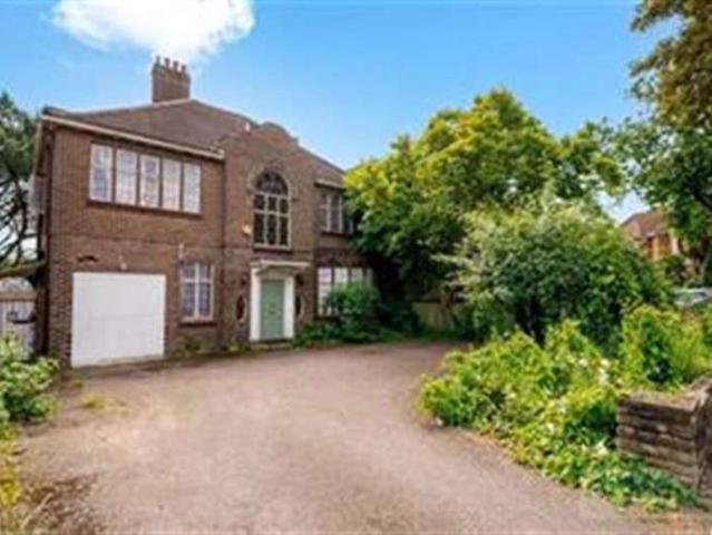 Farm for sale in Brent Cross, Greater London