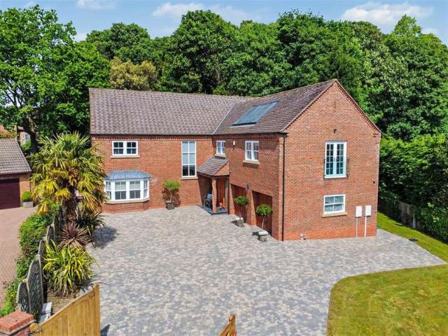 Farm for sale in Warren Hill, Gedling