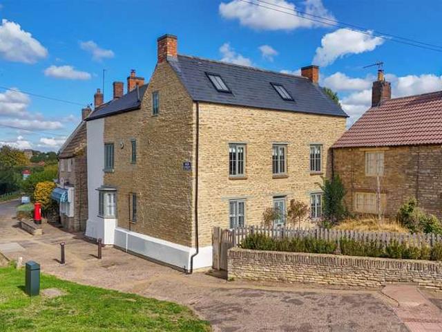 Farm for sale in Yardley Hastings