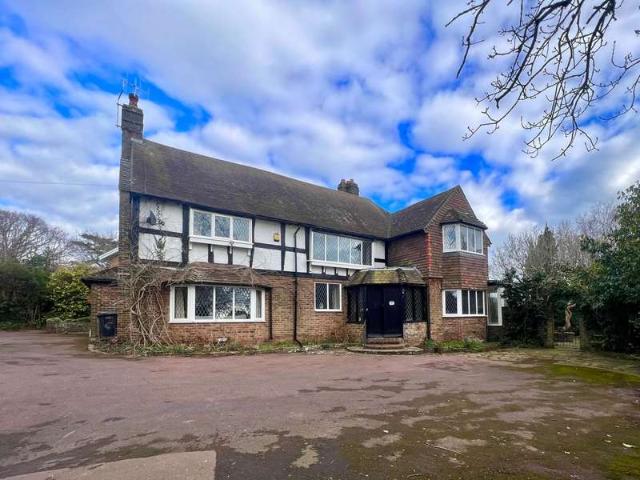 Farm for sale in Cooden, Rother