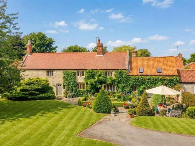 Farm for sale in Fulbeck, Barholm