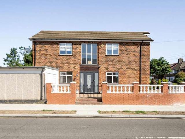Farm for sale in Little Stanmore, Greater London