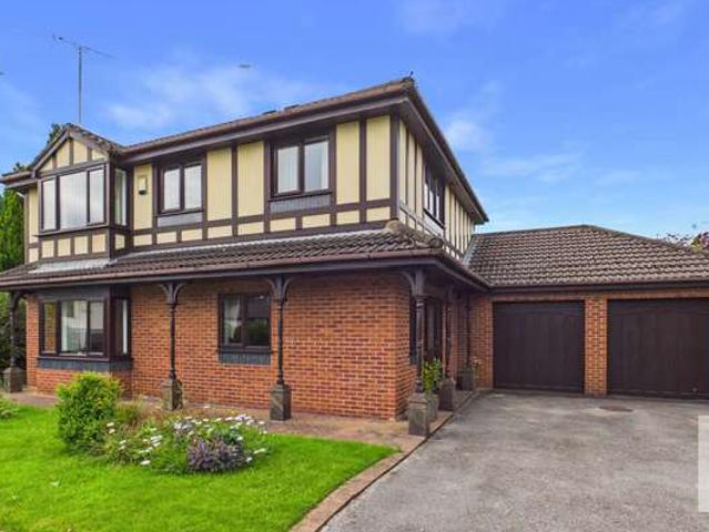 Farm for sale in Kirklees, Bury