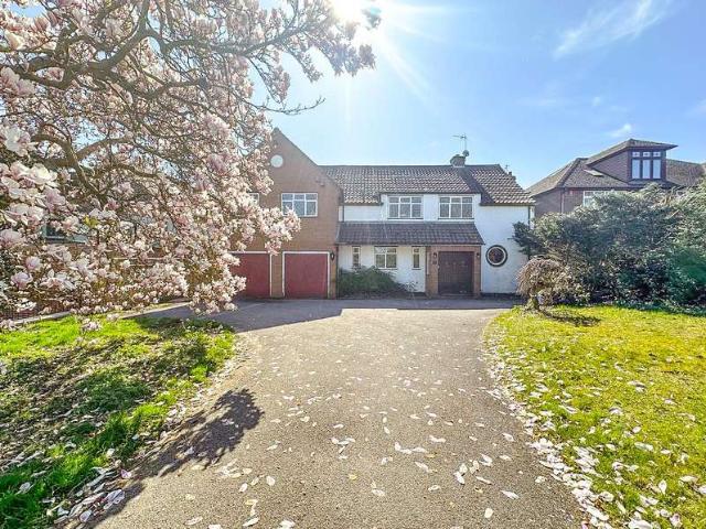 Farm for sale in Kings Langley, Dacorum