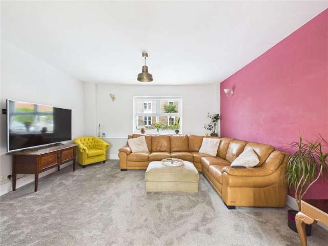 Farm for sale in Kingswood, South Gloucestershire