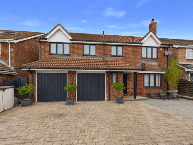 Farm for sale in Fleetend, Fareham