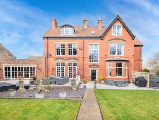 Farm for sale in Wadworth, South Yorkshire