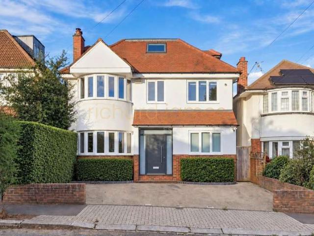 Farm for sale in Mill Hill, Greater London