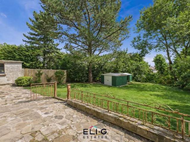 Farm for sale in Brent Cross, Greater London