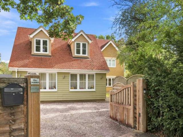 Farm for sale in Duton Hill, Essex
