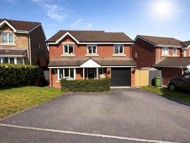 Farm for sale in Robertstown, Trecynon