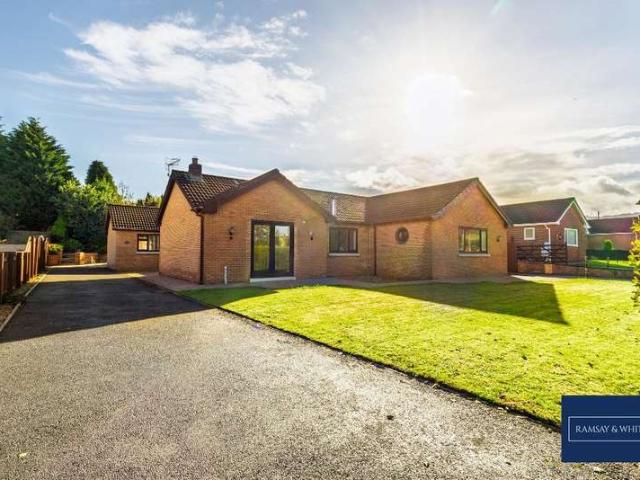 Farm for sale in Rhigos