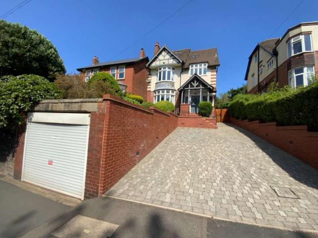 Farm for sale in Haden Hill, Fold Hill