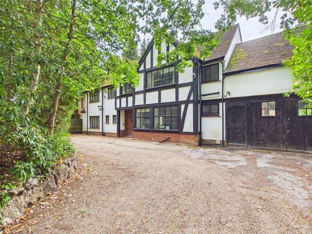 Farm for sale in North Watford, Watford