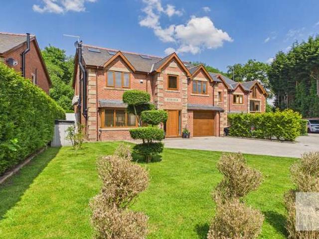 Farm for sale in Hollins, Bury