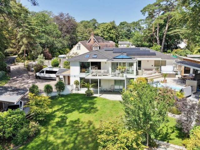 Farm for sale in Furzehill, East Dorset