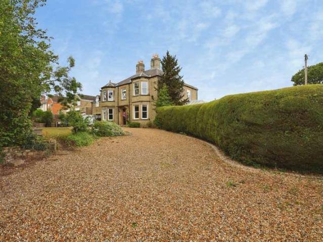 Farm for sale in Crook