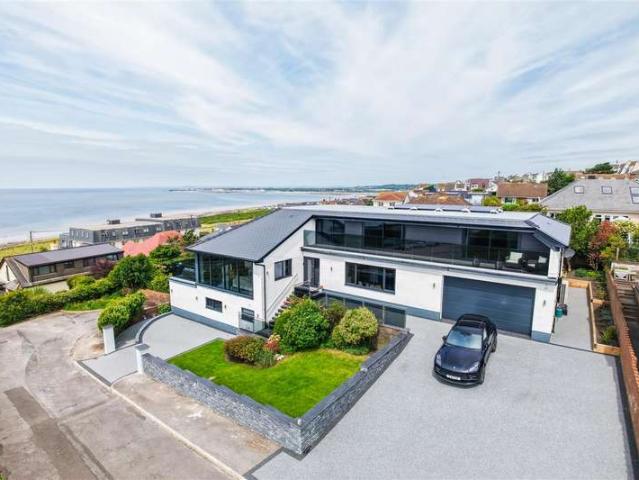 Farm for sale in Ogmore-by-sea, Wales