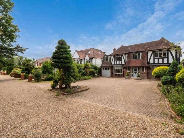 Farm for sale in Harrow Weald, Greater London