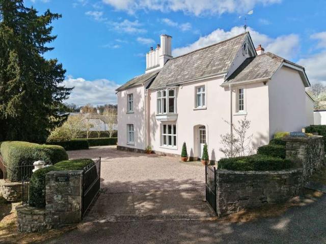 Farm for sale in Llanbadoc, Wales