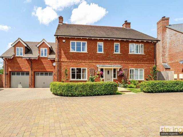 Farm for sale in Holywell, Studham