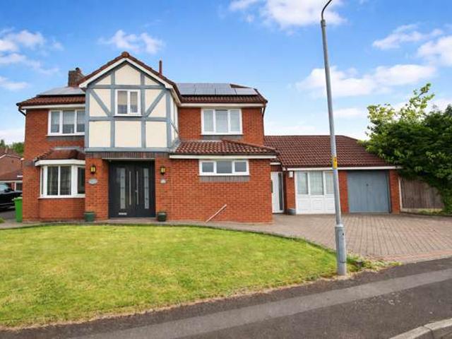 Farm for sale in Daisy Hill, Westhoughton