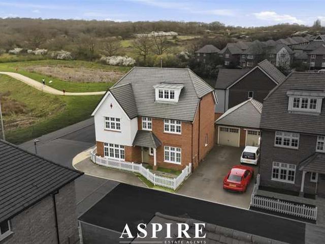 Farm for sale in Lee Chapel, Essex